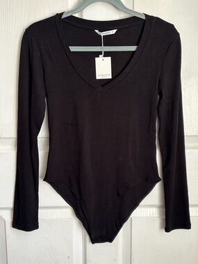NEW NWT MangoPOP Black Long Sleeve Bodysuit T-shirt size Medium lightweight